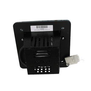 Schwarzes elektronisches Bauteil für Attack Gebläse im Attack Wood Heizsystem