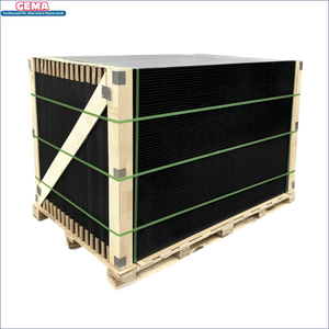 Palette mit PV Modul 440 Wp Trina Vertex S+ TSM-NEG9R mit kleine Maße und hitzevorgespanntes Glas